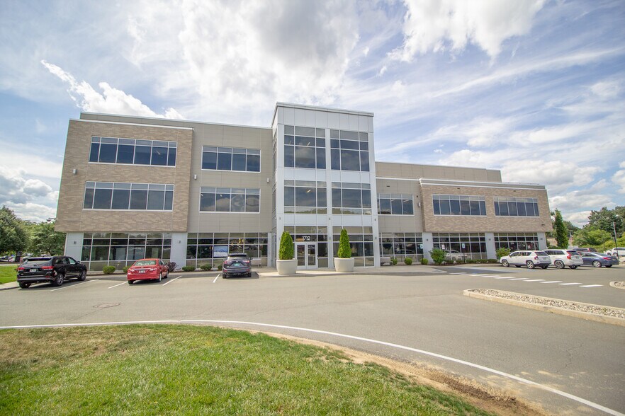 More Photos Of 1712 Route 9, Halfmoon Office For Lease
