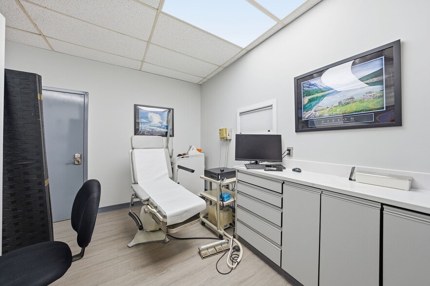 More Photos Of 299 Forest Ave, Paramus Office For Sale