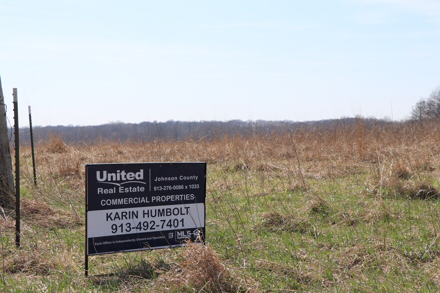 More Photos Of SW Corner Missouri 139 Highway & County Road 150, Hale Land For Sale