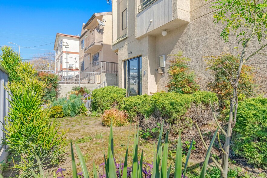 More Photos Of 646 N Madison Ave, Los Angeles Apartments For Sale