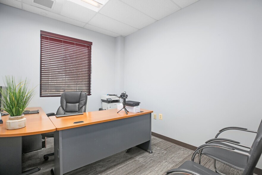 More Photos Of 2050 Gordon W Shelton Blvd, Fredericksburg Office For Lease