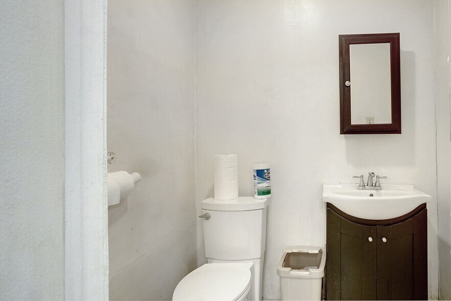 More Photos Of 396 Goshen Rd, Springtown Service Station For Sale