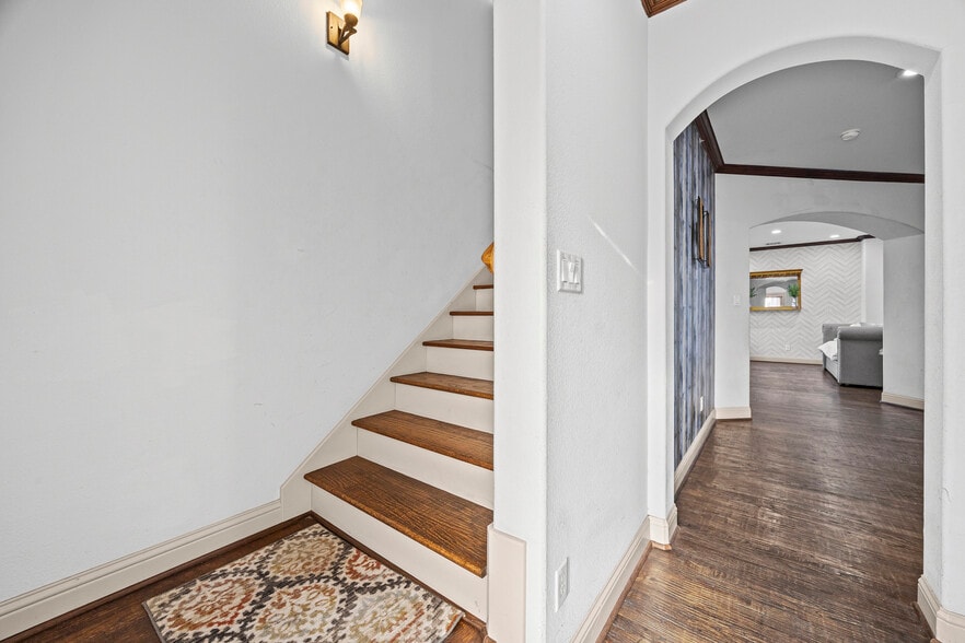 More Photos Of 5100 Mission Ave, Dallas Apartments For Sale