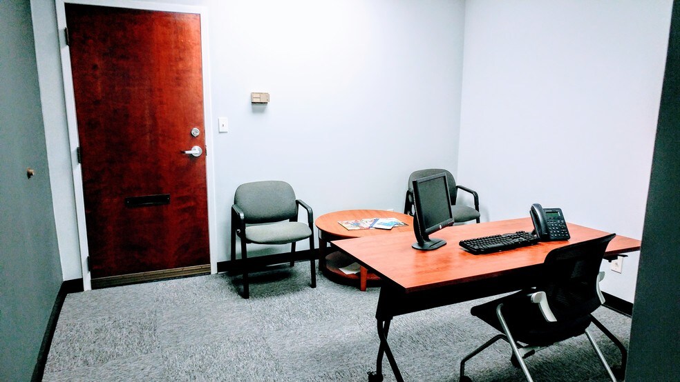 More Photos Of 3623 Latrobe Dr, Charlotte Office For Sale