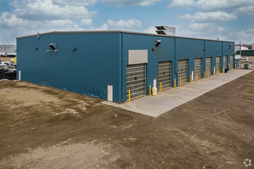 More Photos Of 605 15th Ave, Nisku Industrial For Sale