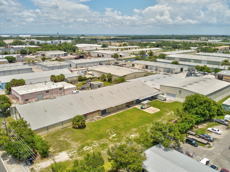 More Photos Of 12925 N 49th St, Clearwater Warehouse For Lease