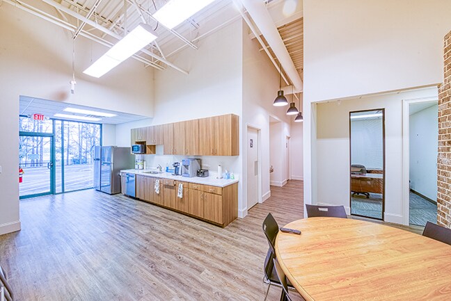 More Photos Of 100 Chastain Center Blvd, Kennesaw Office For Lease
