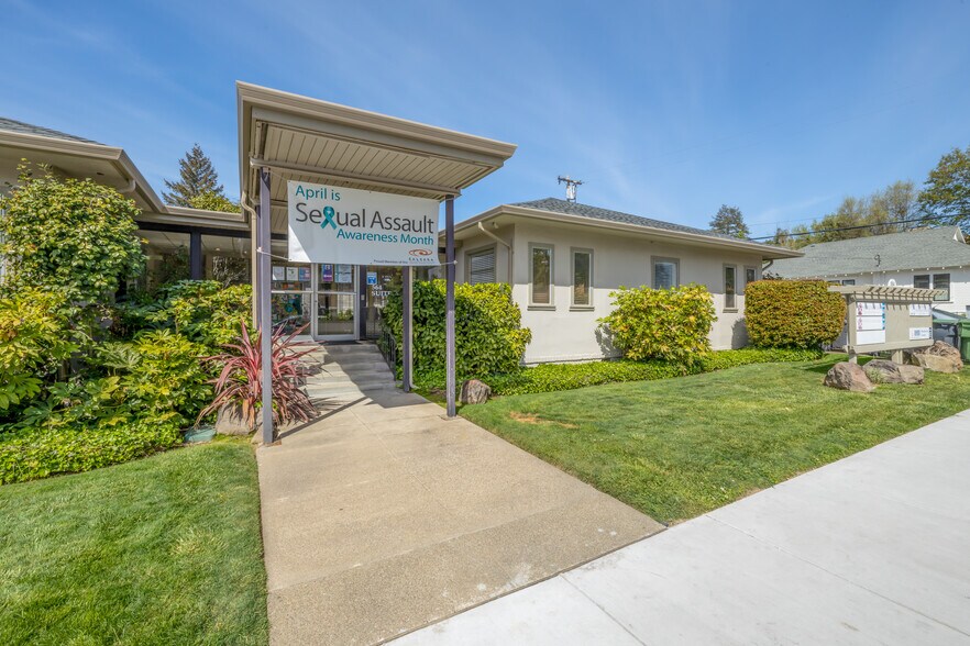 More Photos Of 564 S Dora St, Ukiah Medical For Lease
