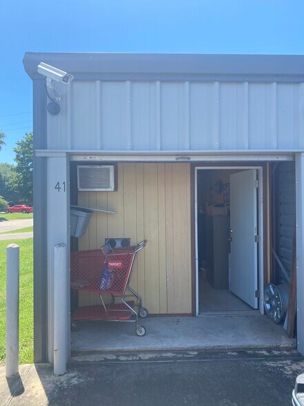 More Photos Of 1420 S 21st St, Nederland Specialty For Sale