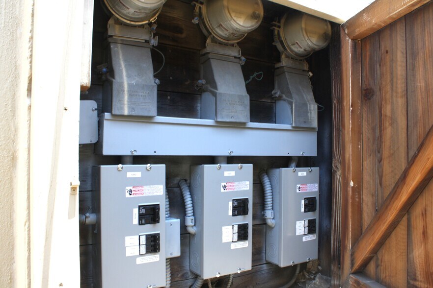 More Photos Of 6438 E Olympic Blvd, East Los Angeles Apartments For Sale