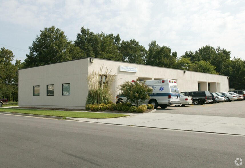 More Photos Of 3516 Queen St, Portsmouth Office For Sale