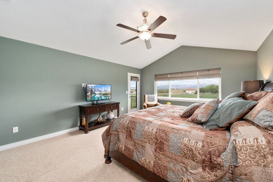 More Photos Of 13299 E County Line Rd, Longmont Flex For Sale