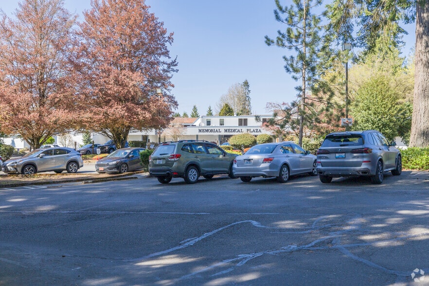 More Photos Of 500 NE Lilly Rd, Olympia Medical For Lease