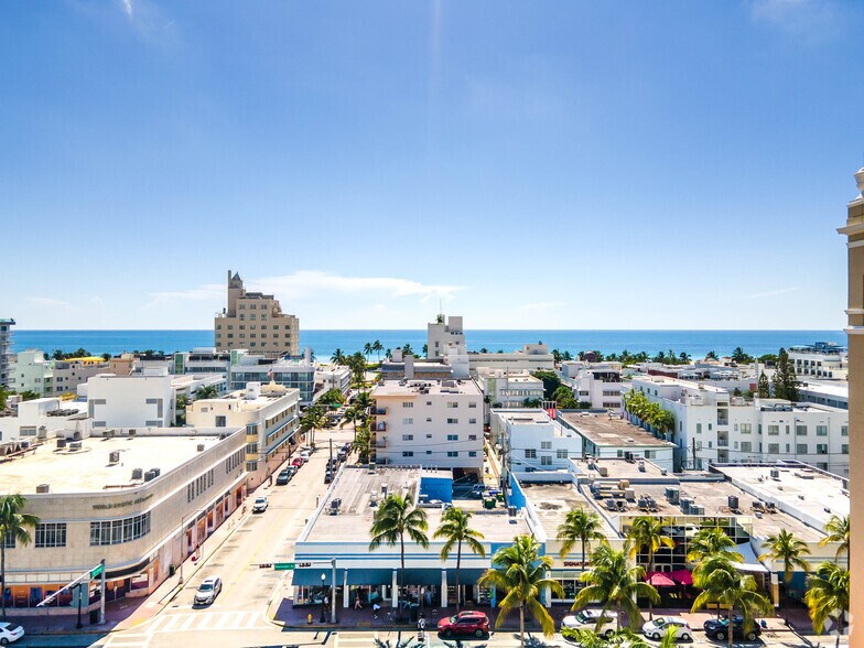 More Photos Of 232 12th St, Miami Beach Storefront For Lease