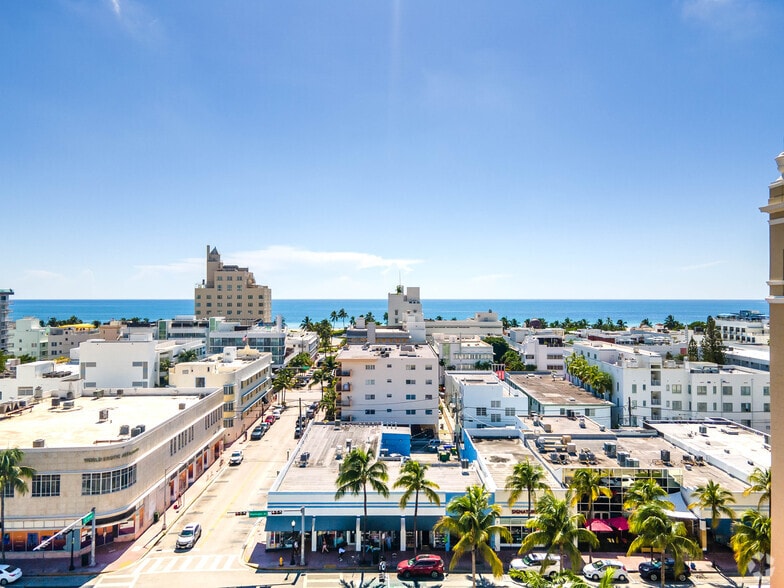 More Photos Of 232 12th St, Miami Beach Storefront For Lease