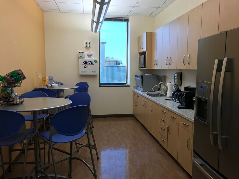 More Photos Of 2830-2850 7th St, Berkeley Medical For Lease