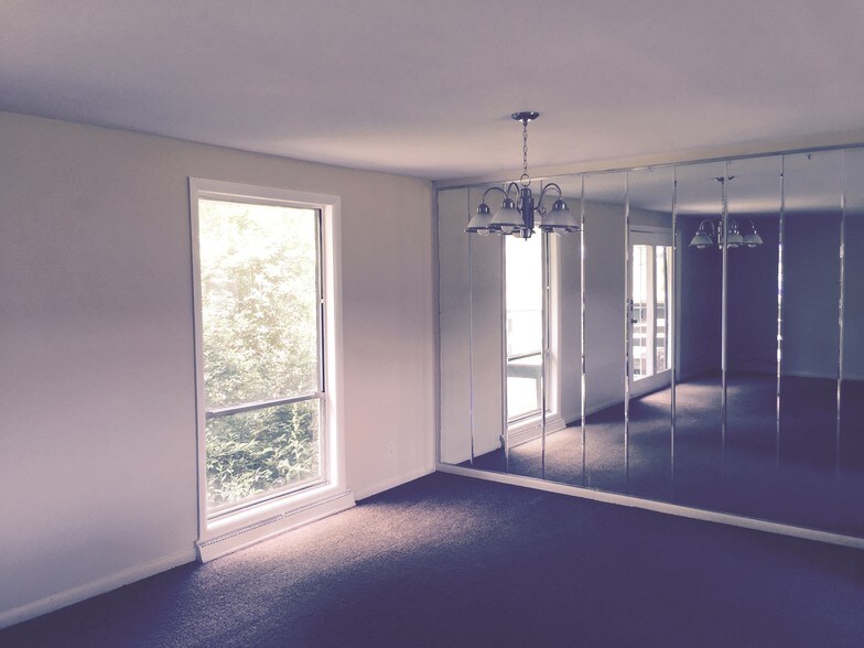 More Photos Of 4973-5271 Tuscarora Rd, Niagara Falls Apartments For Sale