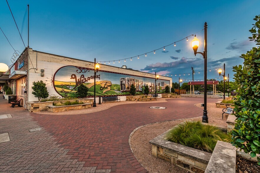 More Photos Of 209 N Elm St, Royse City Specialty For Sale