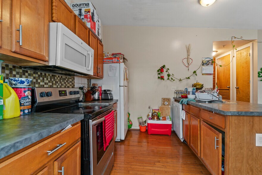 More Photos Of 3344 E Baltimore St, Baltimore Storefront Retail Residential For Sale