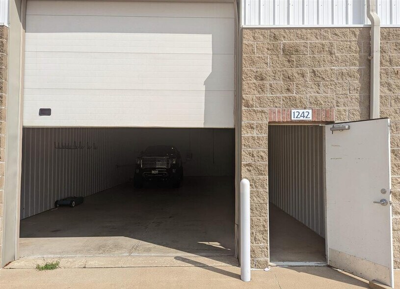 More Photos Of 1204-1254 Independence Ct, Washington Industrial For Sale