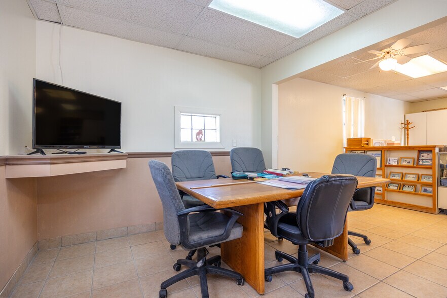 More Photos Of 112 E Cottonwood Ln, Casa Grande Freestanding For Sale