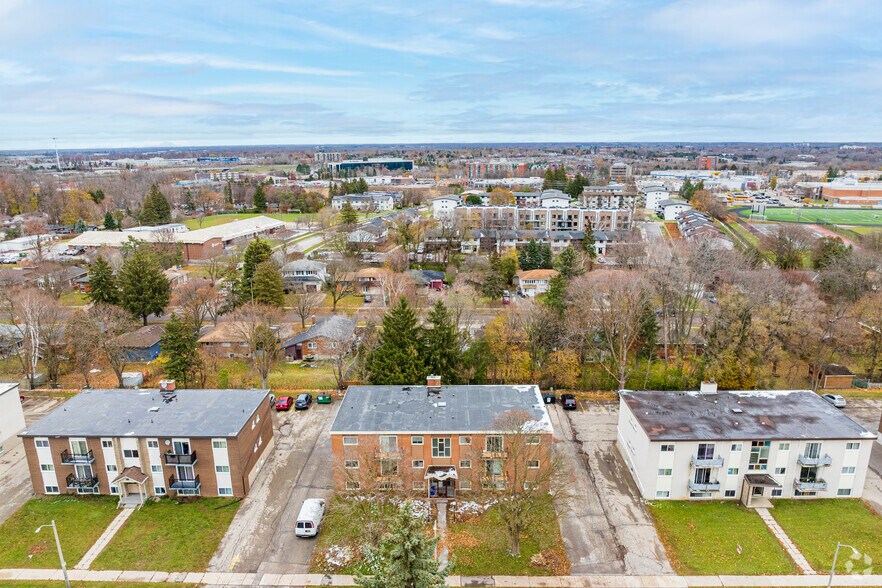 More Photos Of 422 Hazel St, Waterloo Apartments For Sale