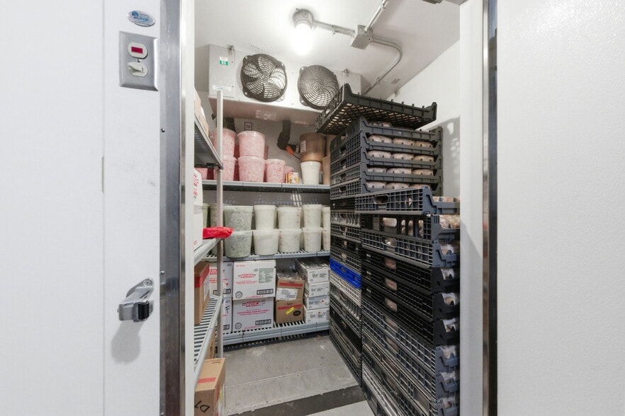 More Photos Of 50 County Road 120, Saint Cloud Fast Food For Sale