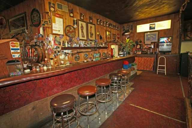 More Photos Of 129 S Main St, Riggins Restaurant For Sale