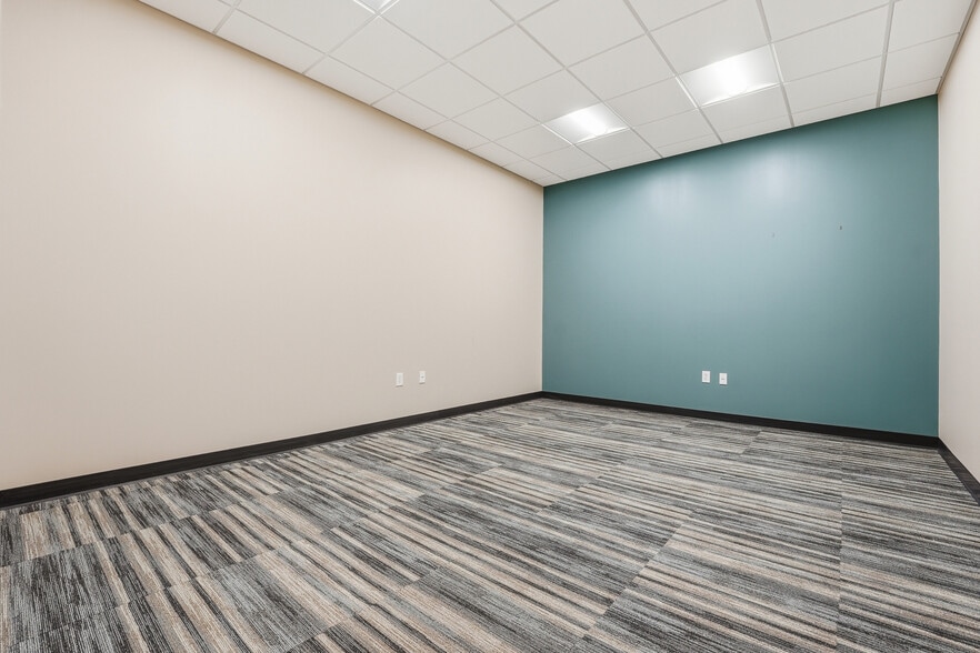 More Photos Of 2873 W Hardies Rd, Gibsonia Office For Lease