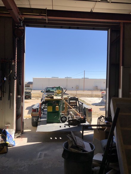 More Photos Of 2330 S Main Ave, Lovington Warehouse For Lease