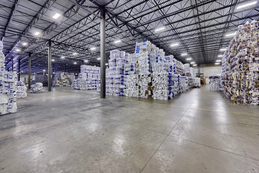 More Photos Of 22 Blackhawk Ln, Elizabethtown Distribution For Sale