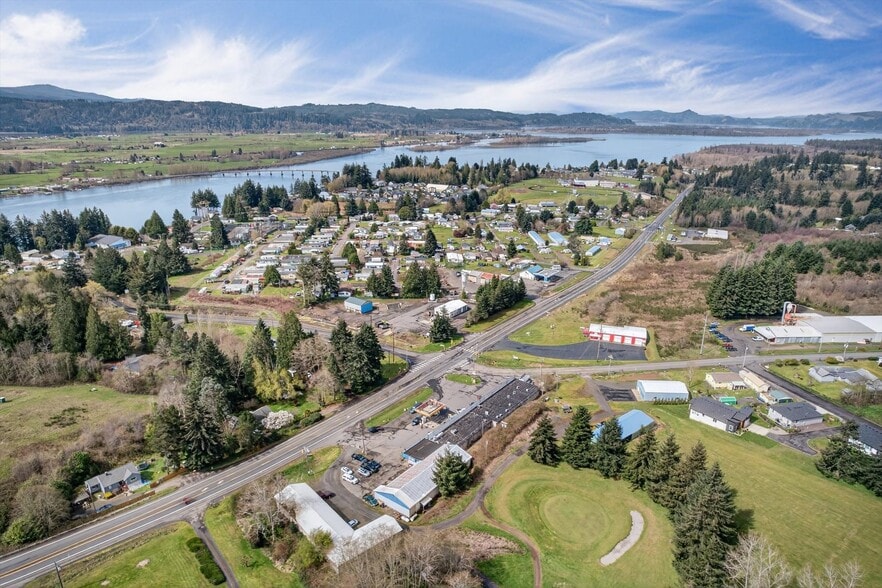 More Photos Of 305 E State Route 4, Cathlamet Auto Repair For Sale