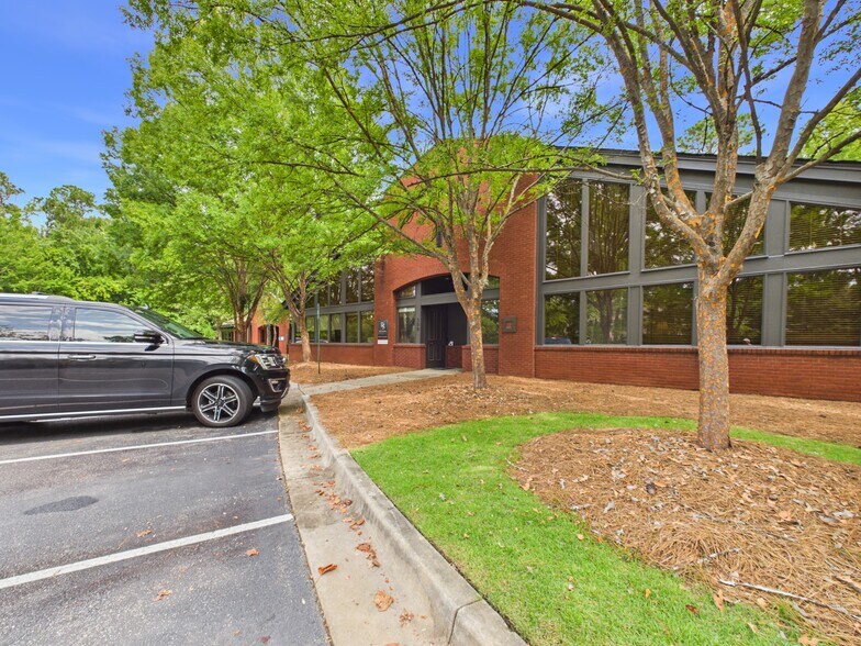 More Photos Of 700 Brookstone Centre Pky, Columbus Medical For Lease