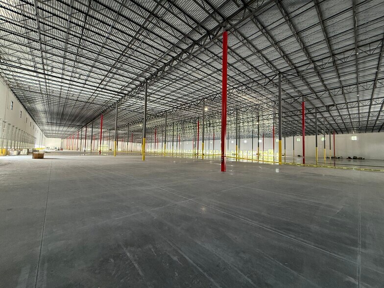 More Photos Of 120 Manunka Chunk Road, Belvidere Distribution For Lease