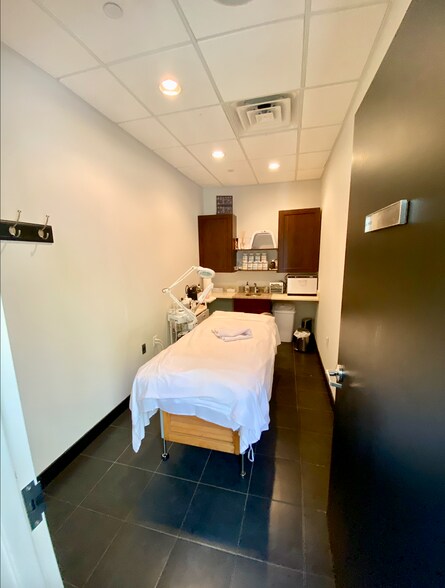 More Photos Of 106 River Dr S, Jersey City Apartments For Lease