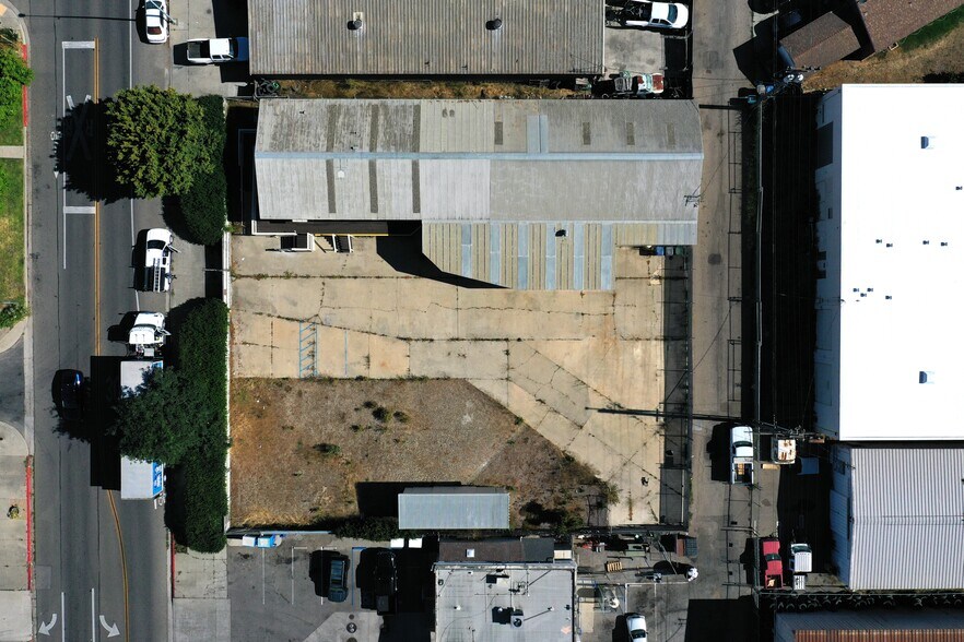 More Photos Of 414 N O St, Lompoc Industrial For Sale