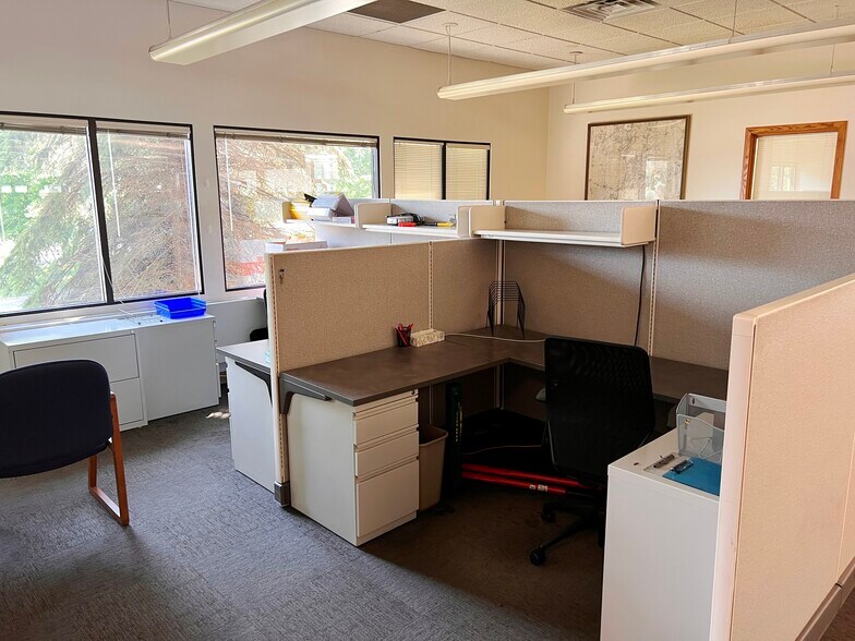 More Photos Of 506 James St, Brainerd Warehouse For Lease