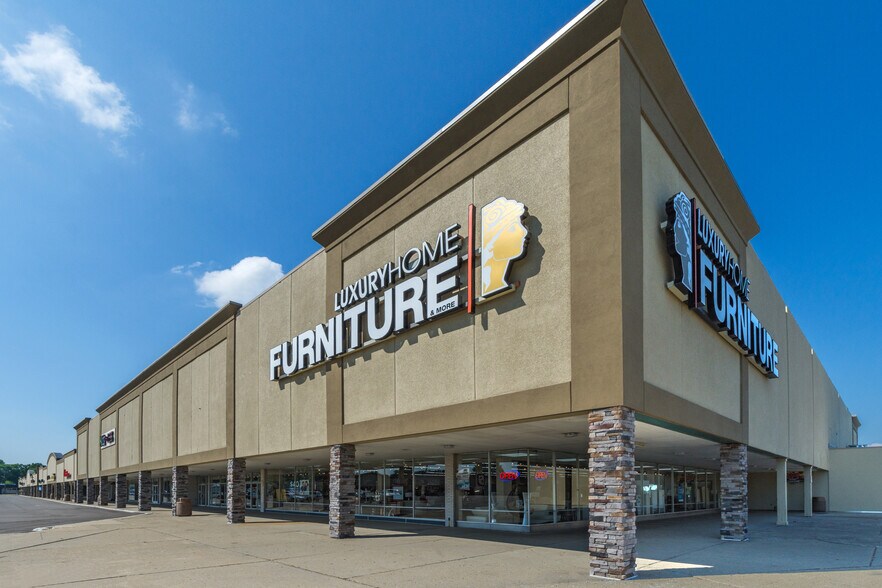 Primary Photo Of 25351-25495 Grand River Ave, Redford Township Unknown For Lease