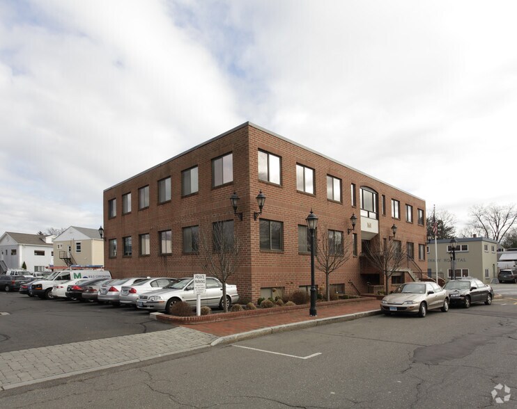 More Photos Of 161 Cherry St, New Canaan Office For Lease
