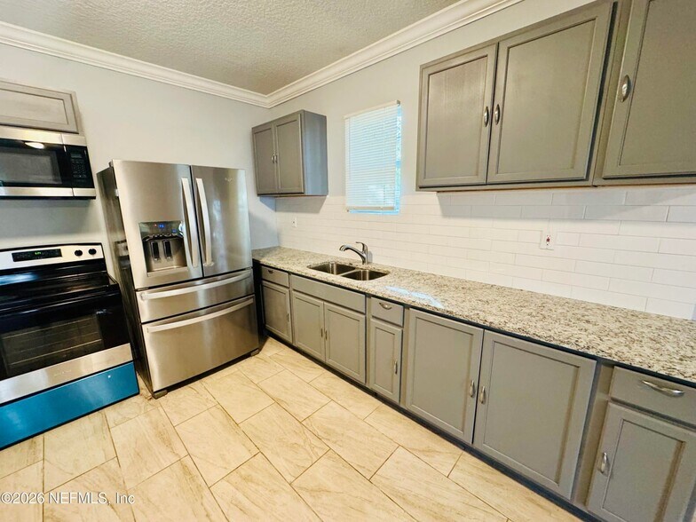 More Photos Of 619 Linwood Ave, Jacksonville Specialty For Sale
