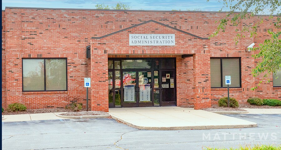 More Photos Of 808 S Lake St, Gary Office For Sale