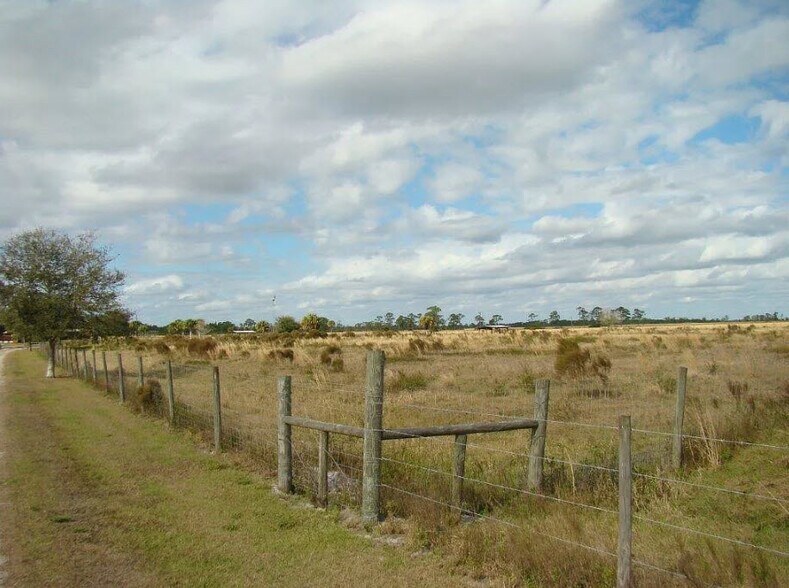 More Photos Of 6935 NE 48th St, Okeechobee Land For Sale