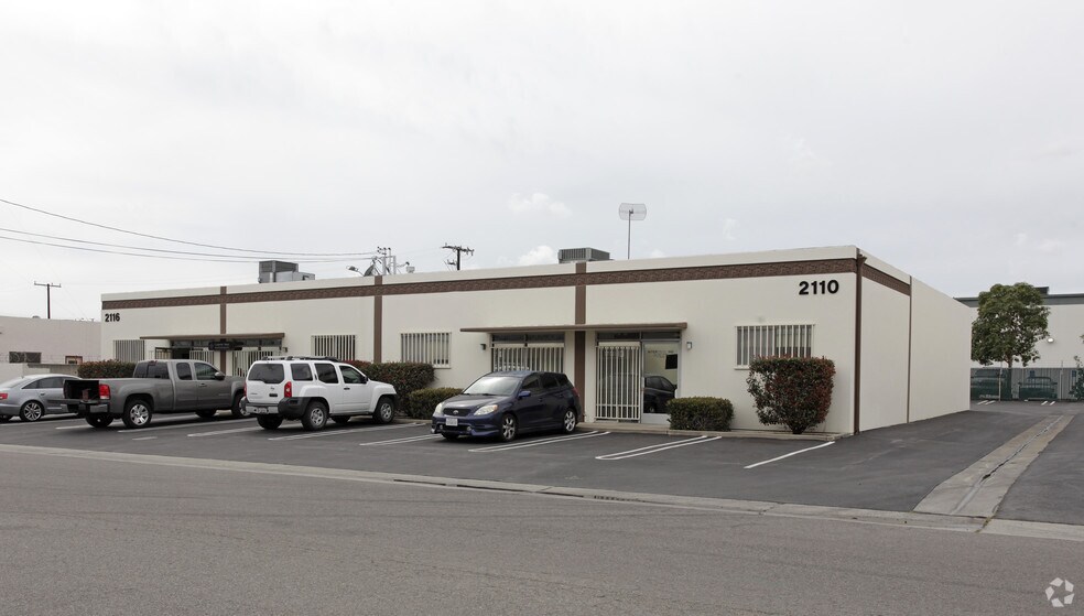 More Photos Of 2110-2116 S Wright St, Santa Ana Warehouse For Lease