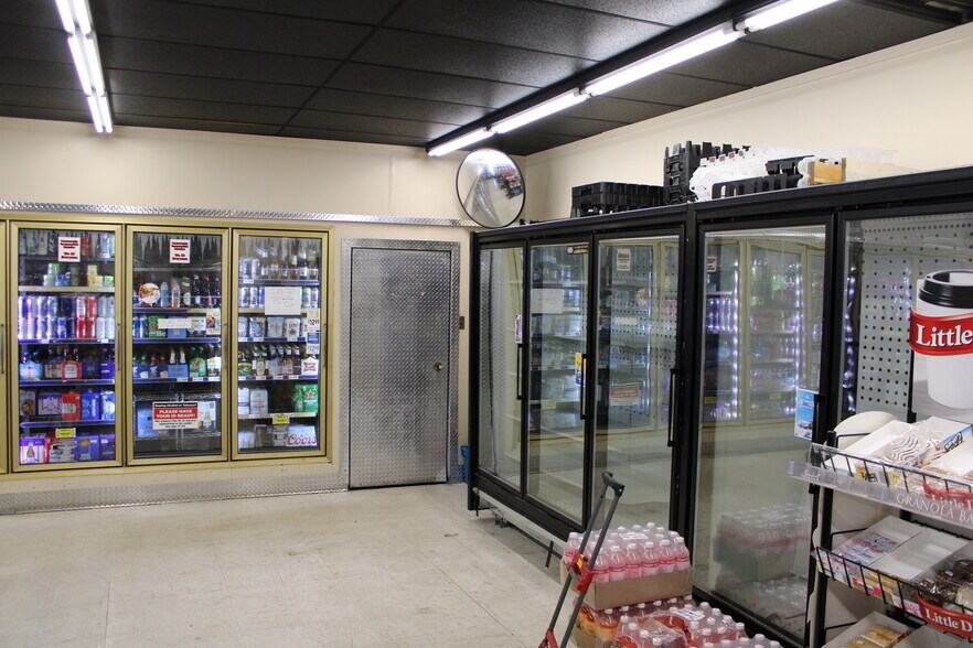 More Photos Of 4362 Government Blvd, Mobile Convenience Store For Sale