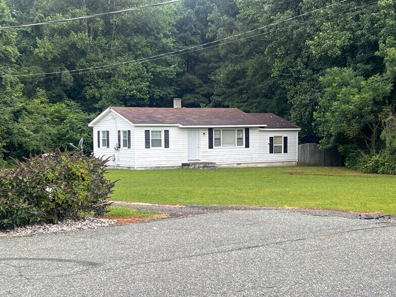 More Photos Of 15170 & 15182 George Washington Memorial Hwy, Saluda Restaurant For Sale