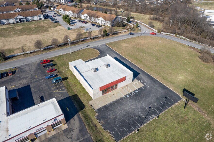 More Photos Of 294 Market Place Dr, Louisville Freestanding For Sale