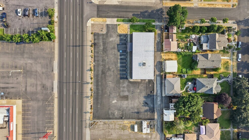 More Photos Of 2607 N Division St, Spokane Freestanding For Sale