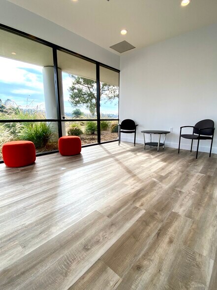 More Photos Of 1926 Kellogg Ave, Carlsbad Research And Development For Lease