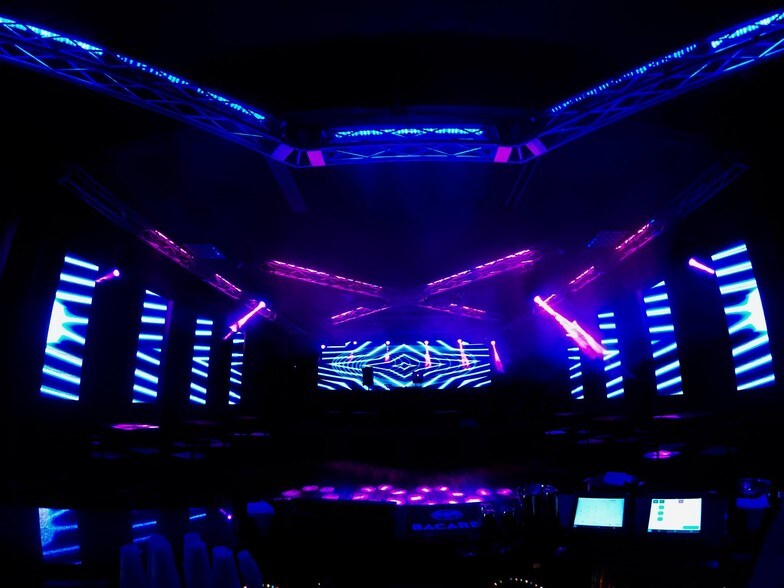 More Photos Of 47 W Amelia St, Orlando Bar For Sale