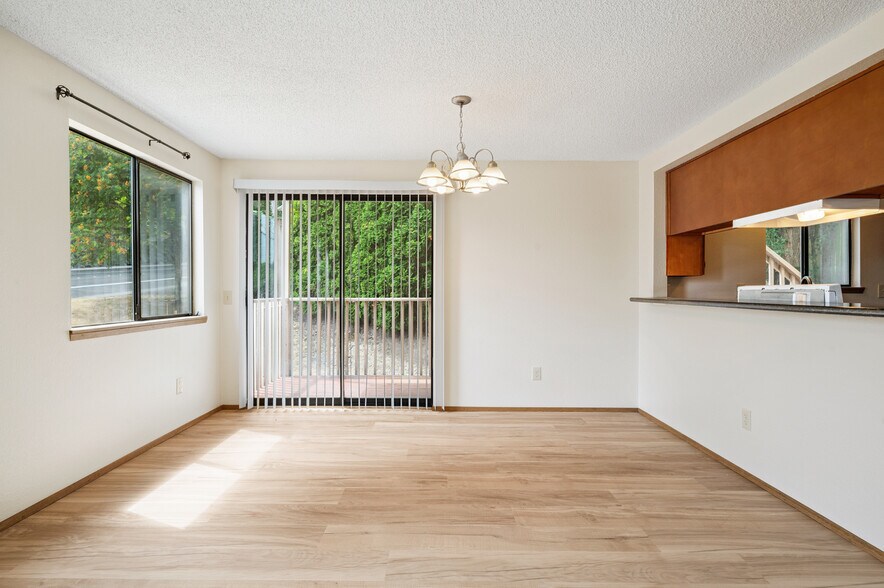 More Photos Of 9608 NE 188th St, Bothell Apartments For Sale
